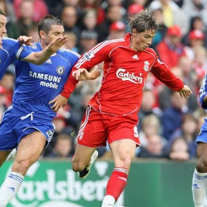 爱游戏-欧文力挺利物浦，对阵强队表现坚韧，争冠希望犹存