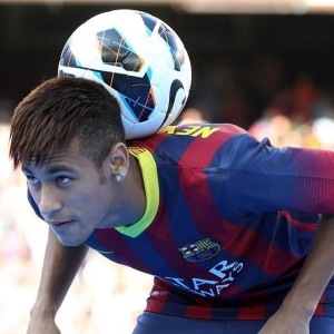 爱游戏体育-铁锤帮深陷泥潭，王牌核心帕奎塔寻求冬窗转会，西汉姆联赛季前景蒙上厚重阴影