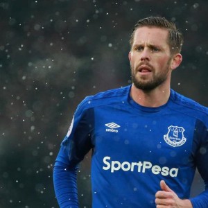 爱游戏中国|詹俊忧心忡忡，红军状态低迷恐致赛季碌碌无为，战术僵局与阵容短板亟待破解