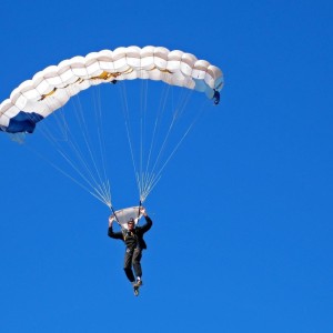 爱游戏官网：迪尼直言新援需验硬仗成色 哈弗茨复出锁定先发 阿尔特塔面临锋线抉择