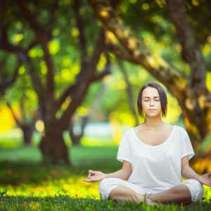 爱游戏_世体预测皇马首发，加西亚临危受命，阿诺德、维尼修斯强势回归引领战术变革